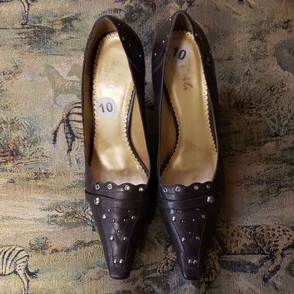 BCBG - Picture 1 of 6